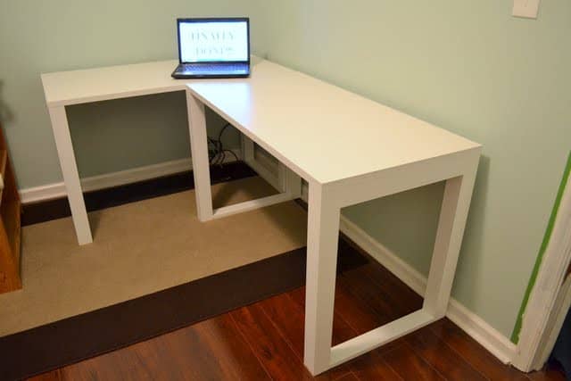 DIY Corner Desk - Shanty 2 Chic